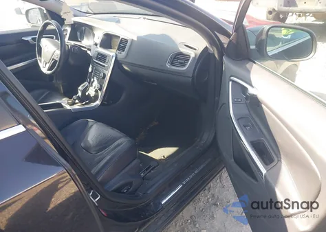 2014 Volvo S60 T5 из США, поврежденный, VIN YV1612FS8E2275651